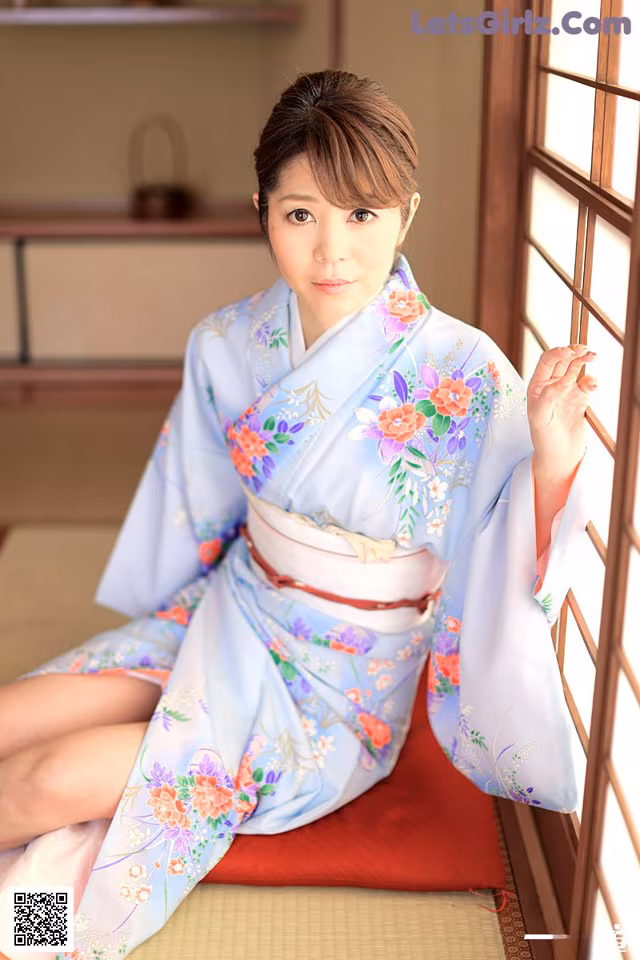Ayano Honzyo - Tubes Model Com